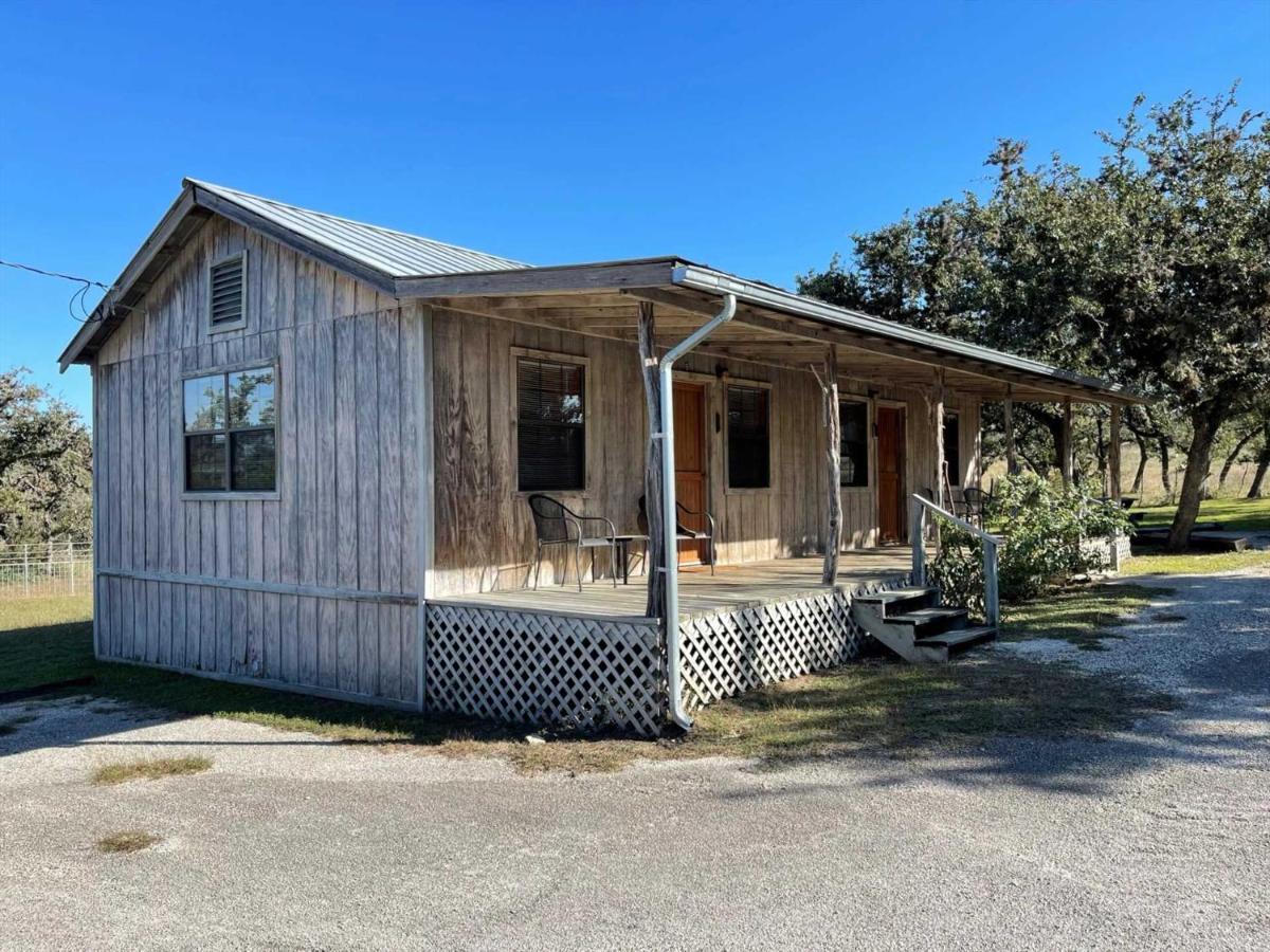 Bed and Breakfast West 1077 Guest Ranch - Retreat Tarpley Exterior foto