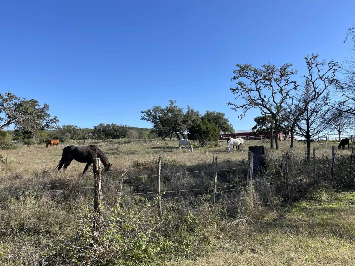 Bed and Breakfast West 1077 Guest Ranch - Retreat Tarpley Exterior foto