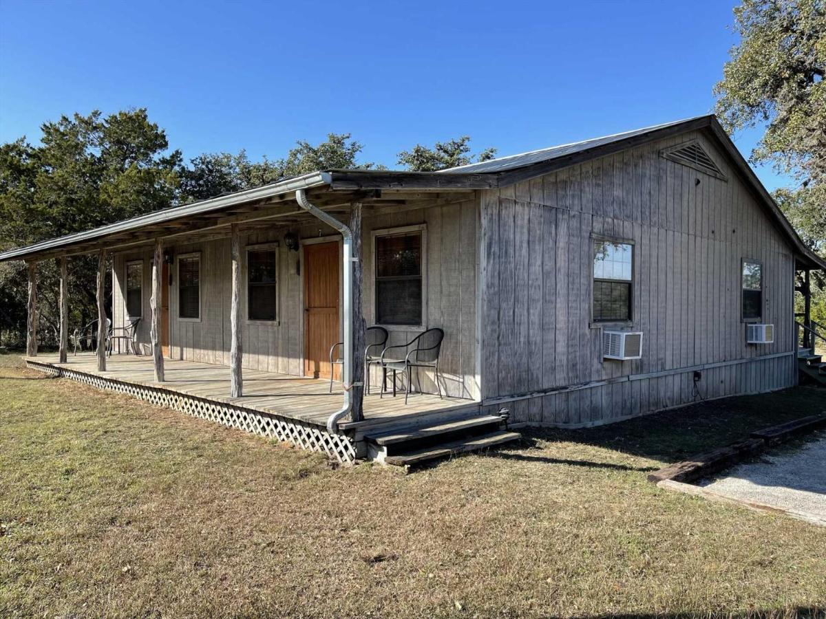 Bed and Breakfast West 1077 Guest Ranch - Retreat Tarpley Exterior foto